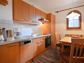 Large apartment with sauna, 200m to the ski bus - Image 5