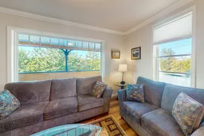 Spacious home with river views, hot tub, covered p - Image 2