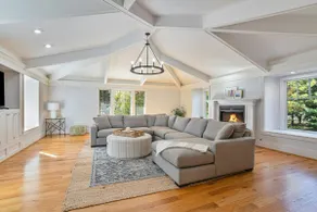 Relaxing Oasis: Pool, Hot Tub, Games & Fireplace - Image 3