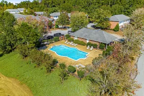Seasonal Pool Access & Patio: Auburn Getaway! - Image 2