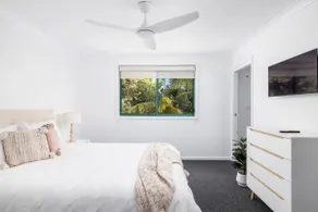 Port Stephens Spacious Townhouse - Image 5