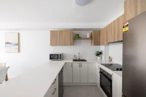 Port Stephens Spacious Townhouse - Image 3
