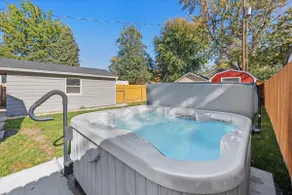 North End Gem w/ Hot Tub, Fast Wifi, GameRoom, Fir - Image 2