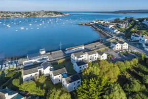 Broadwaters - 2 bed waterfront apartment in Instow - Image 2