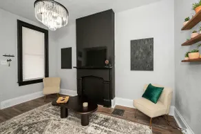 Stylish Modern Gem in the HIlls - Image 2