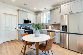 Zydeco House•KING Bd•Luxe Amenities•Prime Location - Image 2