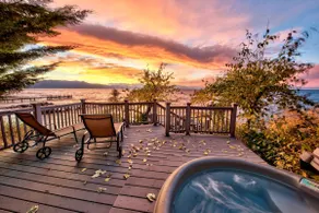 LX6 Lakefront Luxury Estate Cave Rock - Image 2