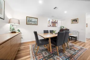 Gorgeous 2-Bed Townhouse with Patio, BBQ & Parking - Image 3