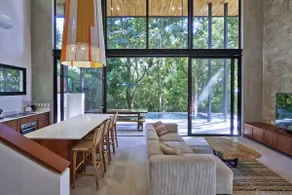 4BR Villa - Best Location In ST - Private Pool - Image 3