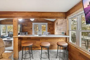 Stunning Lake View On A Nice & Quiet Relaxing Home - Image 3