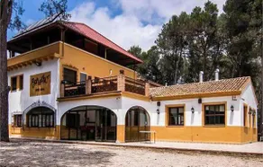 Awesome home in Vilallonga - Image 5