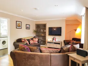 The Goldsmiths Apartment - Image 2