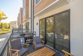 Okoboji Lakeside Retreat in Arnolds Park - Image 3