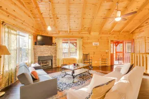 Eagles Nest Cabin with TN River Views - Image 2