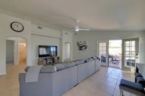 Golf Course View! Dog-friendly Retreat in Glendale - Image 5