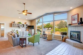Covered Deck & Red Rock Views: Home in Sedona - Image 4