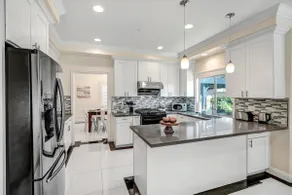 Elegant Getaway in Arcadia - Image 5