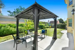 Elegant Getaway in Arcadia - Image 3