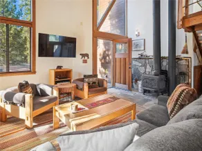 Juniper Mountain Cabin in Alpine Meadows - Image 2