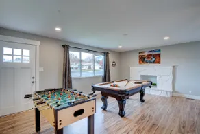 Large Group Getaway | Hot Tub, Games & Pickleball - Image 5