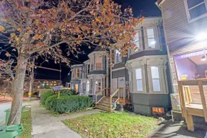 Pierlight Cottage: Steps from Pier and Parking - Image 4
