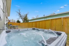 Branson Downtown Beauty - 4 BDR Home Sleeps 13 - Image 3