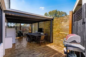 Inverloch' s Lime Green Door - Linen, Wifi, Pet Friendly - Image 4