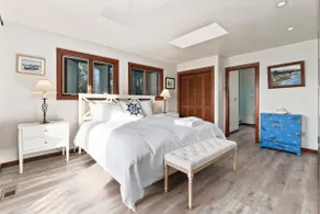 Harbor Home - 2 blocks from the beach! - Image 5