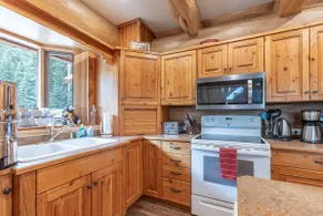 Hot Tub • Mountain Getaway • Dog Friendly - Image 5