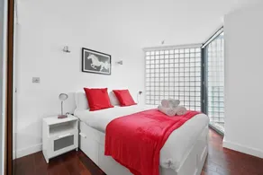 2 Bed Shoreditch Flat - Image 3