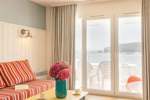 Pierre&Vacances-Apartment 6 pers-Terrace/balcony-Sea view - Image 2