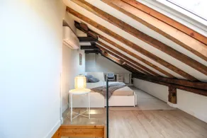 Designer duplex in the center - Image 5