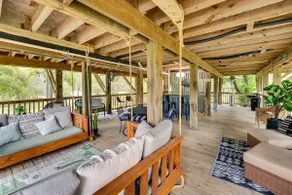 Riverfront Cuero Vacation Home w/ Spacious Deck! - Image 2
