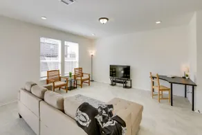 Manor Vacation Rental w/ Yard: 17 Mi to Austin! - Image 2