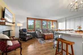 Mount Bachelor Ski Condo w/Hot Tub & Pool Sleeps 6 - Image 2