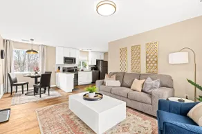 New! Charming Upper Unit in the Heart of Roseville - Image 3