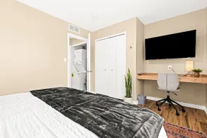 Brand New! 1BR Lower Flat near Downtown Roseville - Image 5