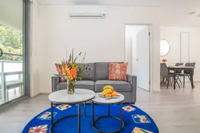 Lovely 1 bed apartment at Turrumurra with parking - Image 2