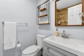 Woodlands Escape 3BR | Near Pavilion and Waterway - Image 5