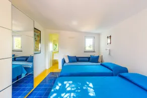 Capri Turquoise by Napoliapartments - Image 4