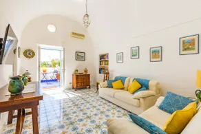 Capri Turquoise by Napoliapartments - Image 2