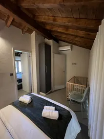 Cottage-Cottage-Ensuite-Pool view - Image 2