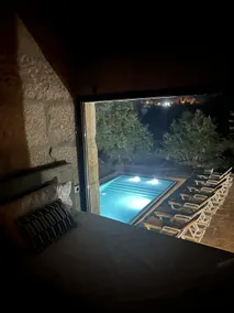 Cottage-Cottage-Ensuite-Pool view - Image 5