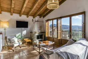 Casa de vacaciones 'La Cabanya De La Rovira - Dalt' con vistas a la montaña, terraza privada y Wi-Fi - Image 3