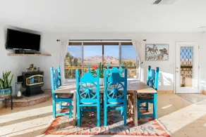 High View Haven - 5min to Park, Hot Tub, Fire Pit, BBQ - Image 5