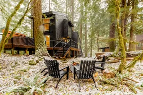 Hot Tub + Forest Views | Mt Hood Getaway - Image 2