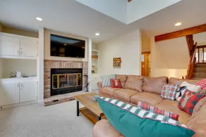 Sunny Stratton Townhome ~ 1 Mi to Skiing! - Image 5