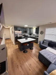 NEW Fam-Frndly 3 bd 1 bth w/ EZ Parking near NU - Image 4