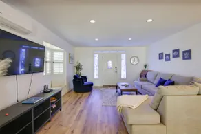 San Diego Home Private Outdoor Pool and Game Room - Image 5