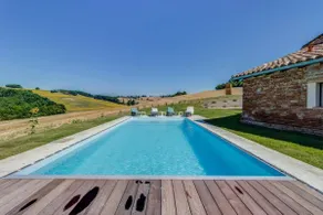 Getaway at La Métairie de Rouzies – Swimming pool - Image 3